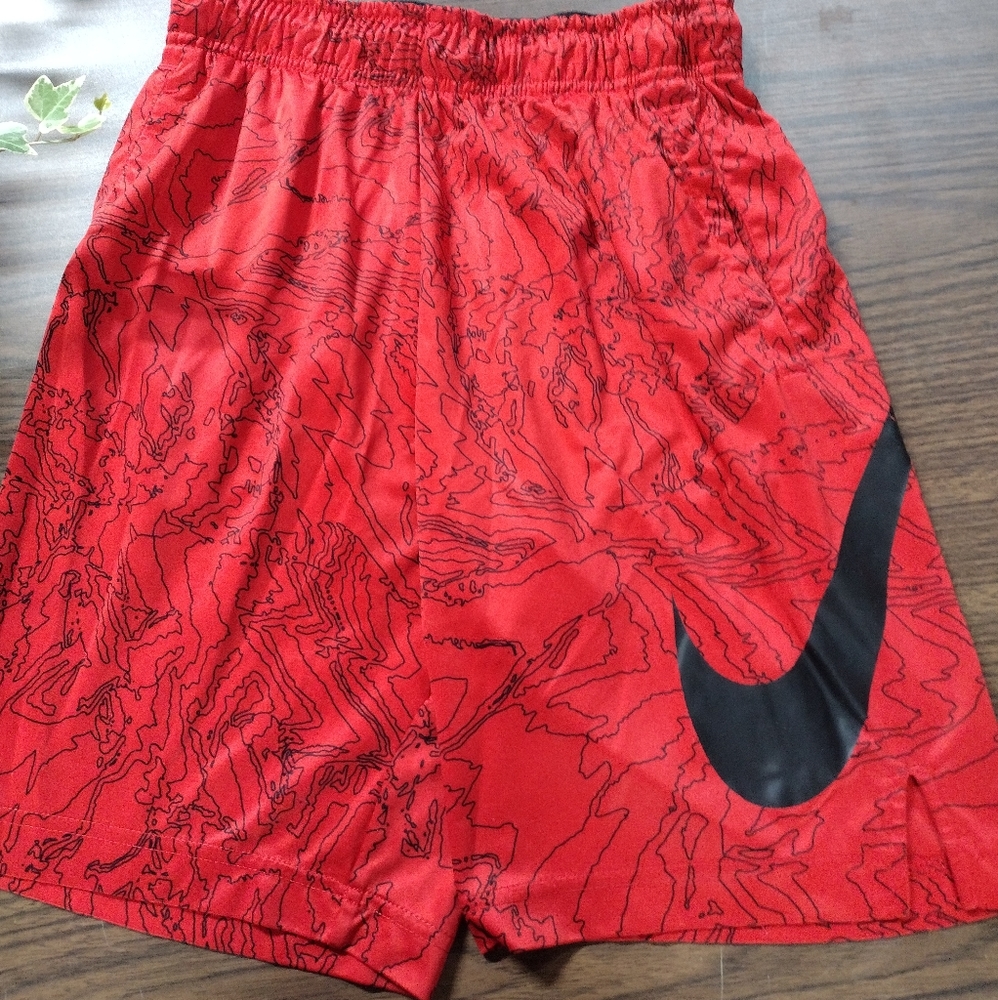 Nike youth red and black shorts size Large